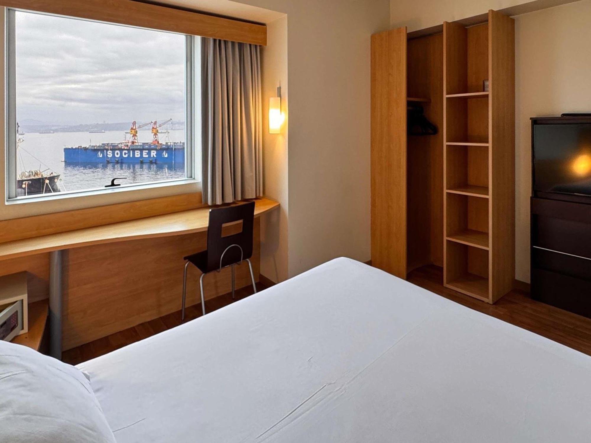 Ibis Hotel 3*