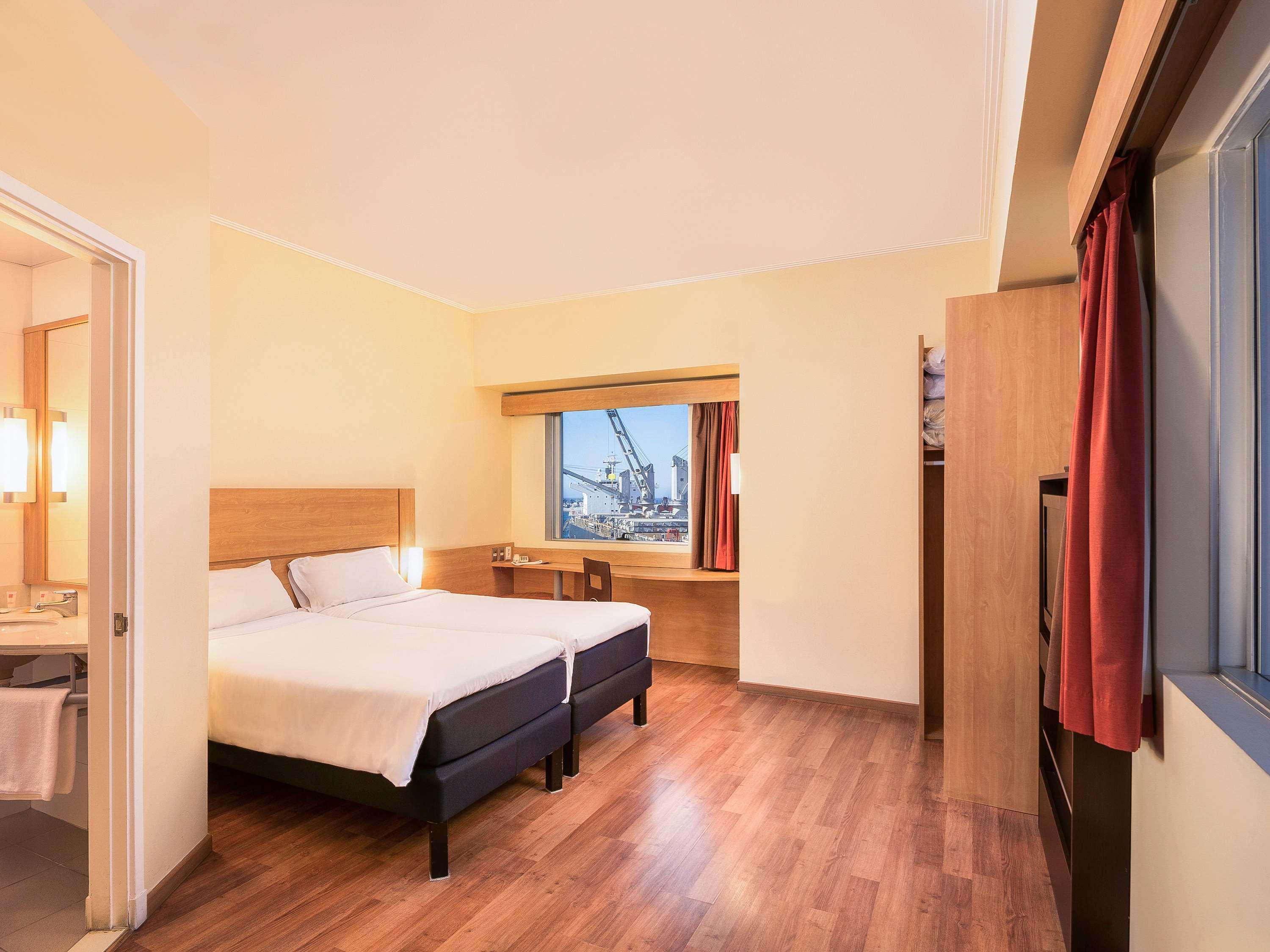 Ibis Hotel 3*
